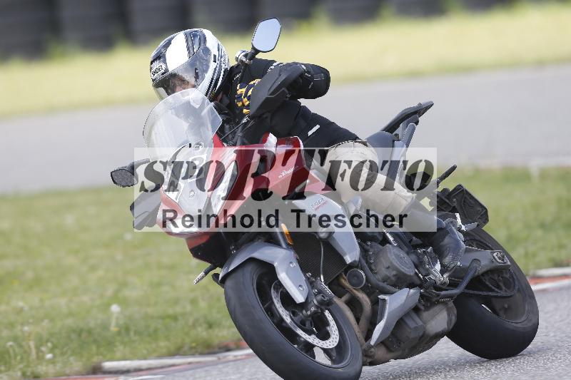 Archiv-2025/09 22.04.2025 Cornu Master School ADR/gruen-vert/33